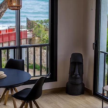Stunning Sea Front Duplex Apartment *